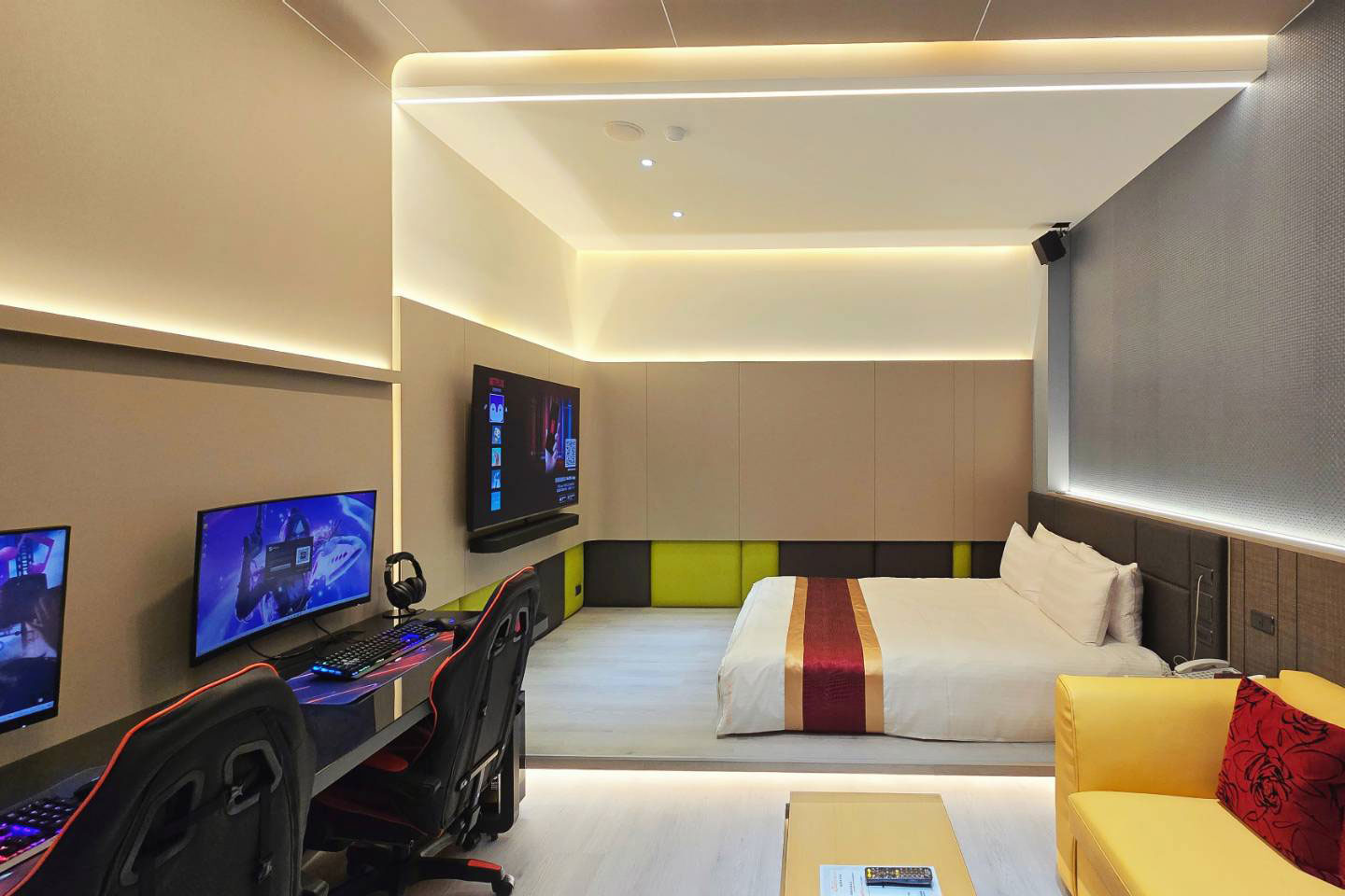 213電競尊爵豪華房